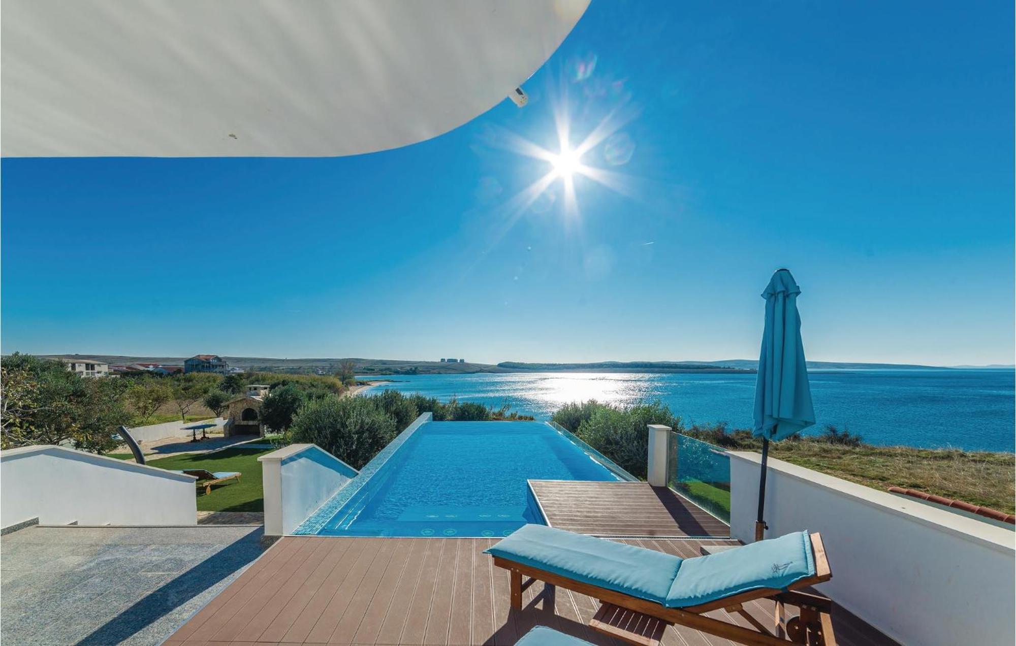 Lovely In With House Sea View *